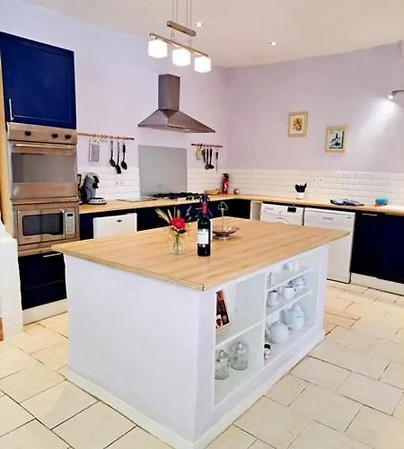 Ancienne Forge, Aire De Loisirs Avec Piscine * Marigny (Poitou-Charentes)