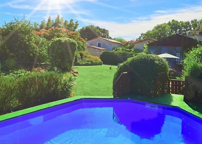Ancienne Forge, Aire De Loisirs Avec Piscine Marigny (Poitou-Charentes)