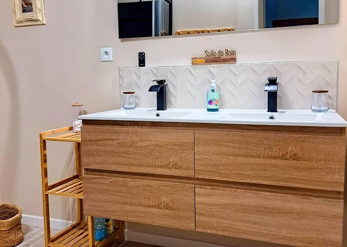 Ancienne Forge, Aire De Loisirs Avec Piscine